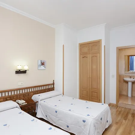 Hostal Biarritz-2
